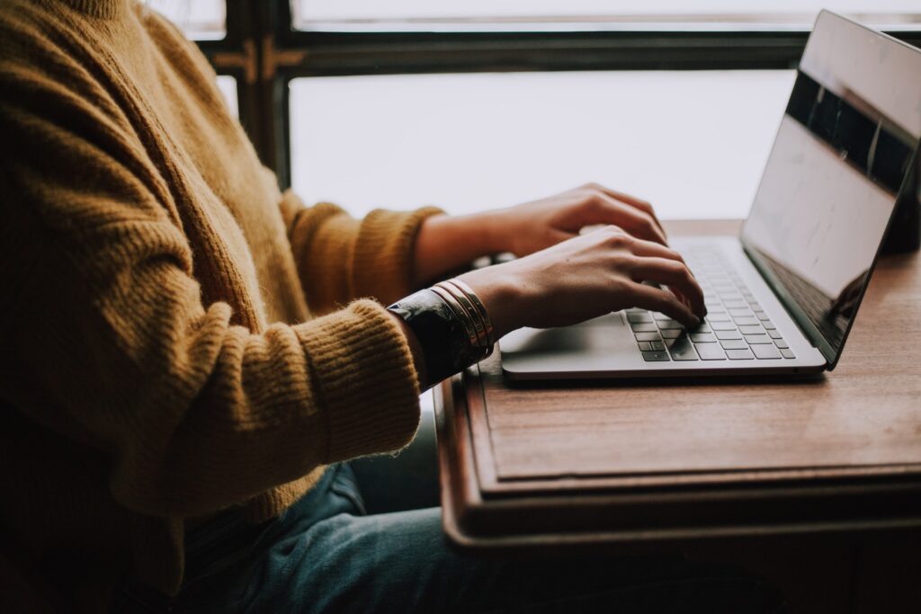 Shopifyで売上アップにつながる顧客管理とは？機能と方法を解説